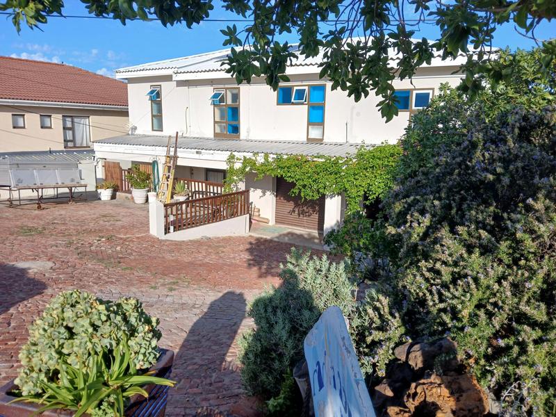 9 Bedroom Property for Sale in Jongensfontein Western Cape